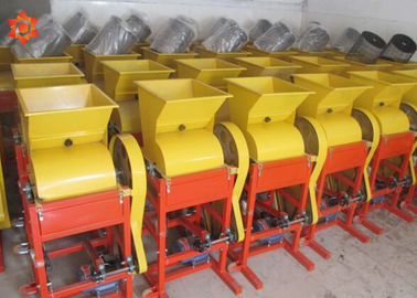 آلة تكسير البندق التجارية 300 - 500kg / H آلة فصل الفول السوداني